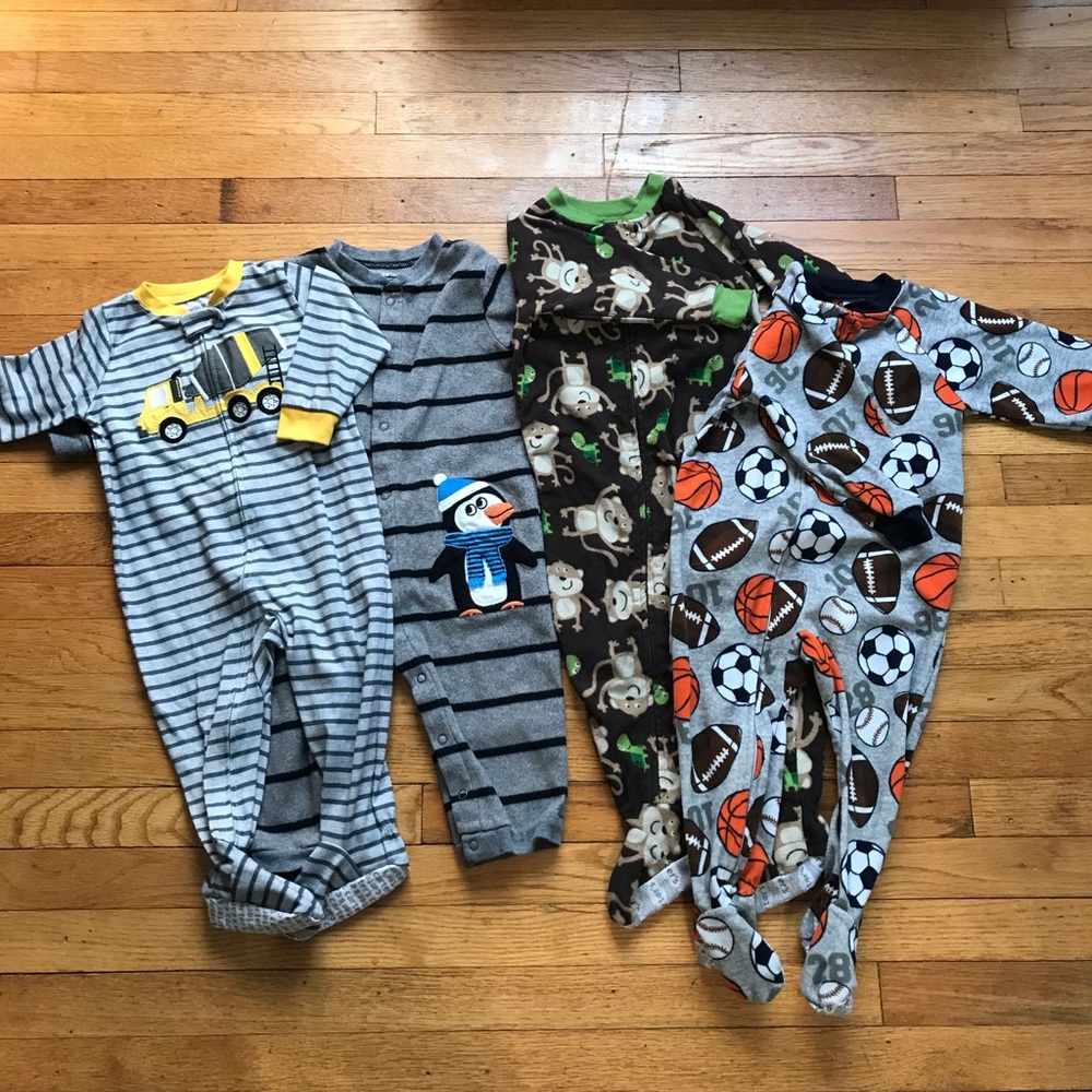 Carter’s baby boy pajama / jammies bundle 12-18